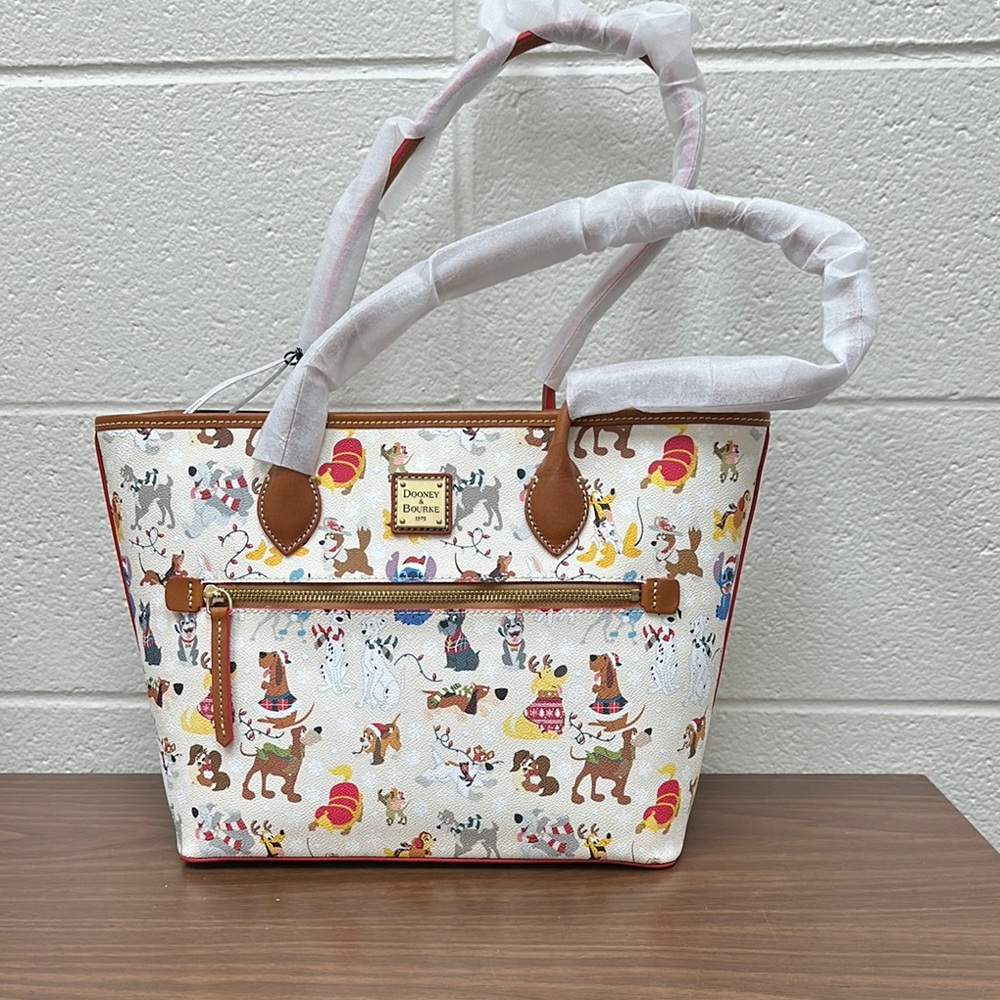 NWT Authentic 2021 Dooney & Bourke Disney Dogs Santa Tails Tote